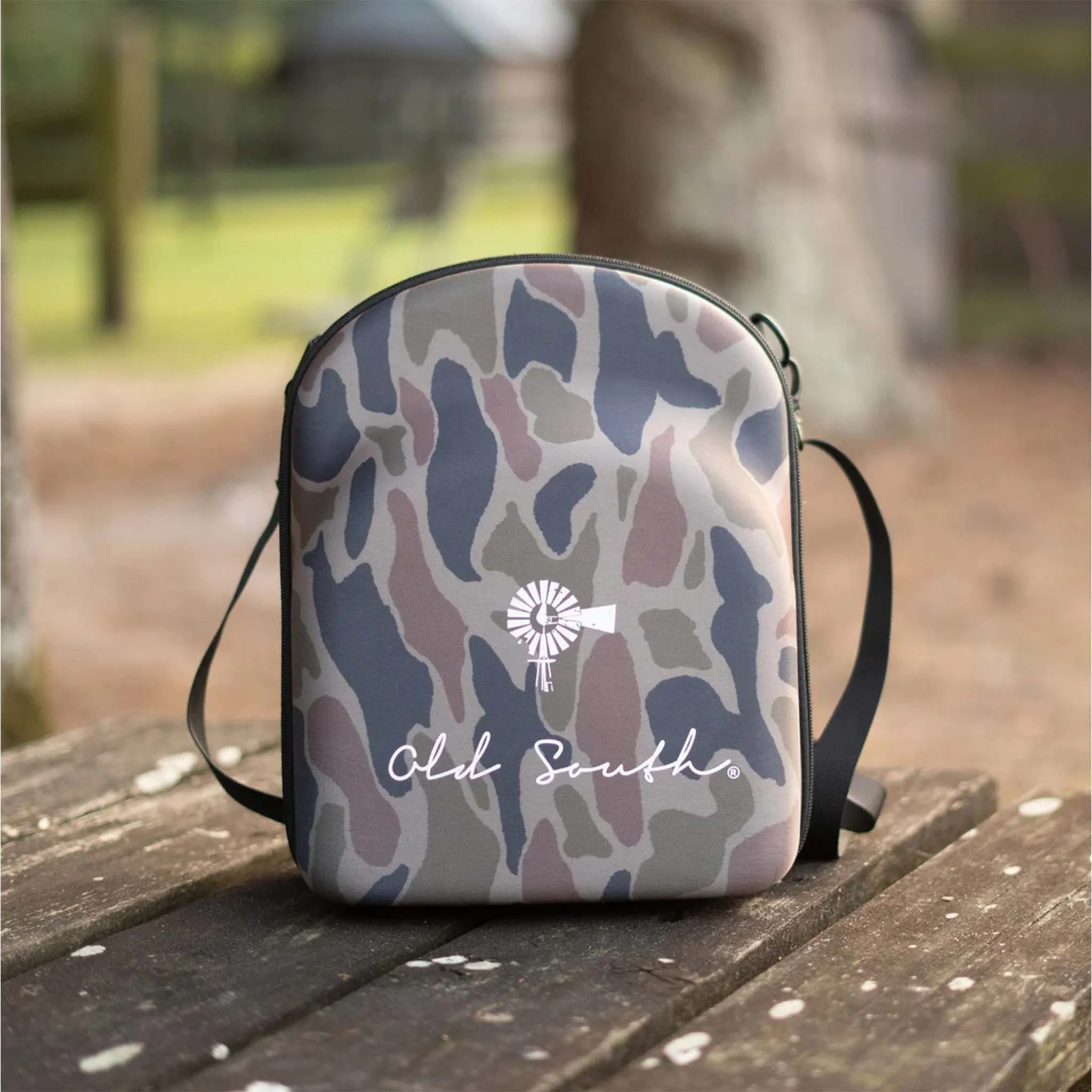 6 Hat Travel Case in Thicket Camo