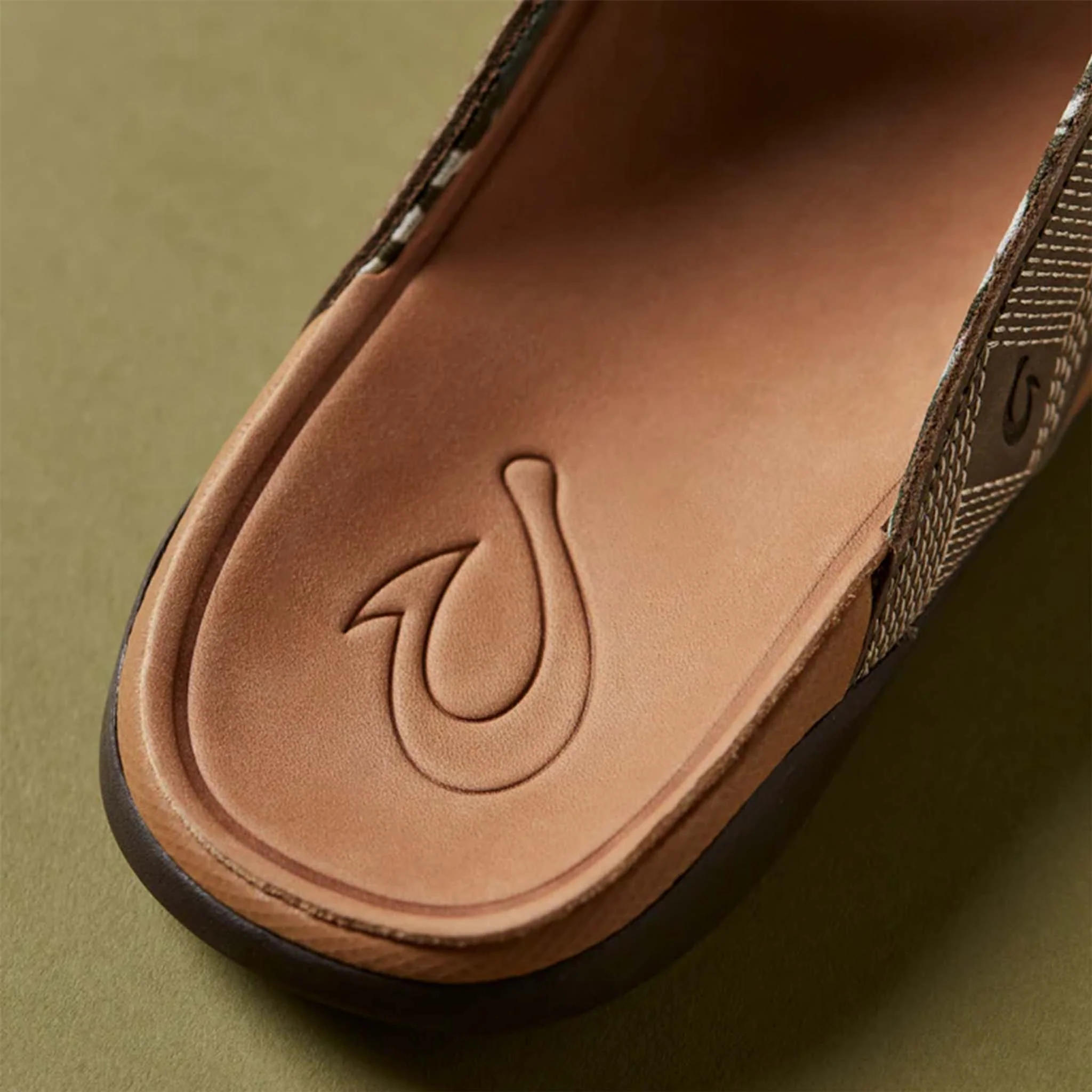 Men's Tuahine Sandals in Hunter and Golden Sand - Image 9