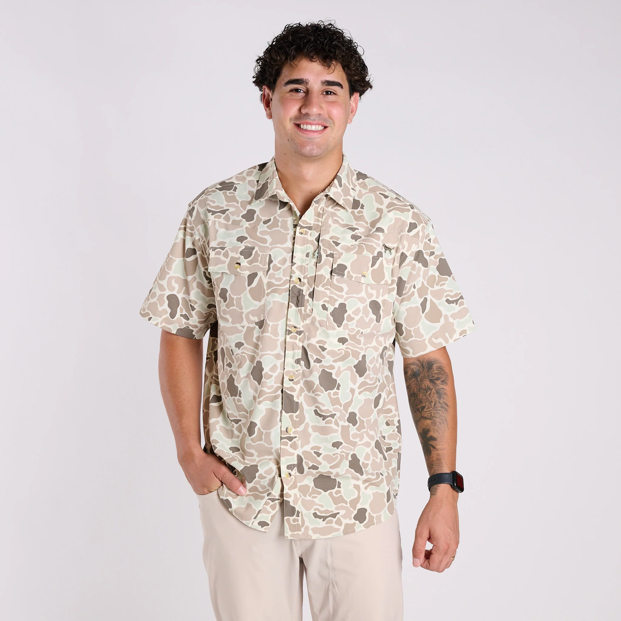 Top Dry Short Sleeve Button Down Shirt in Light Camo