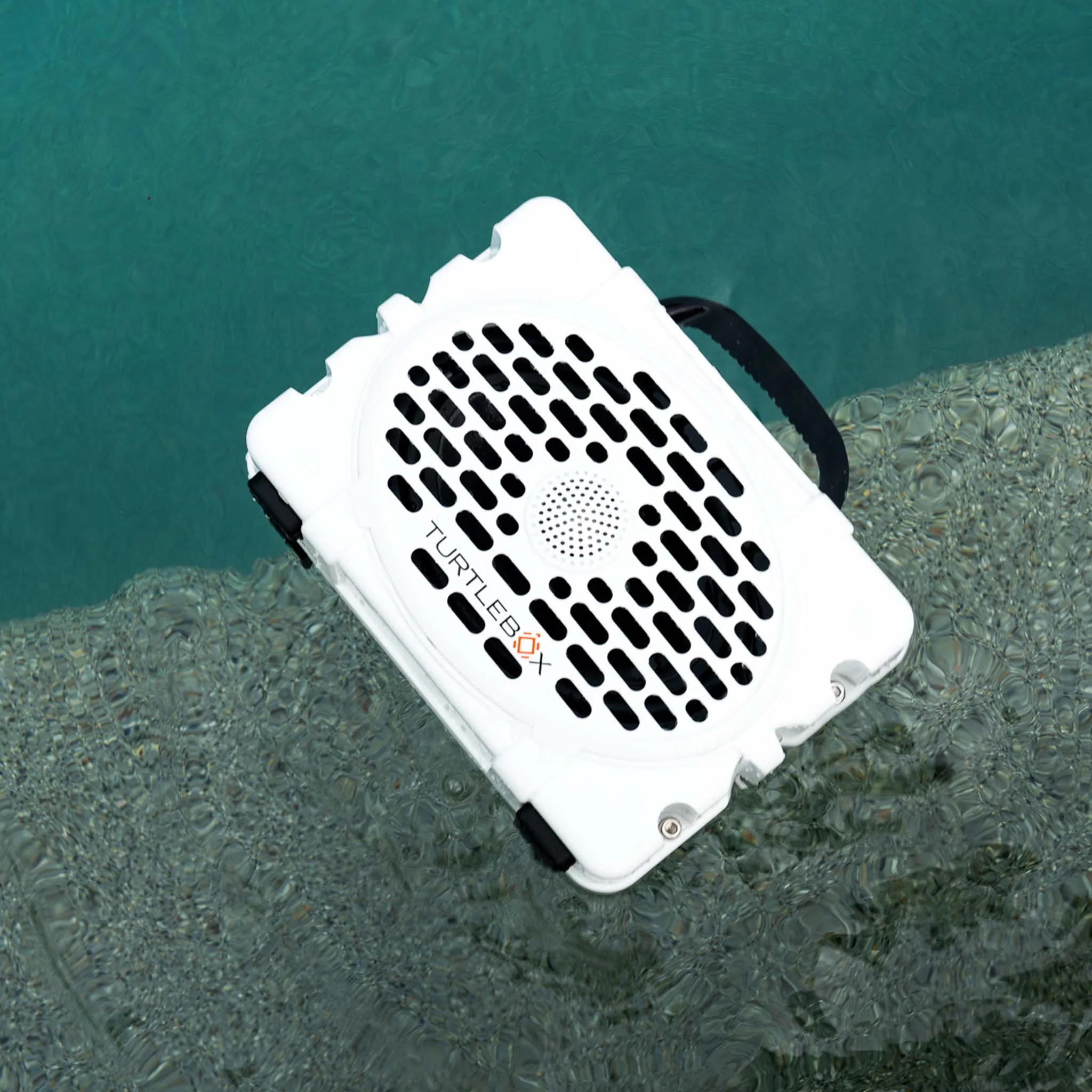 TurtleBox Gen 3 White Portable Speaker - Image 2