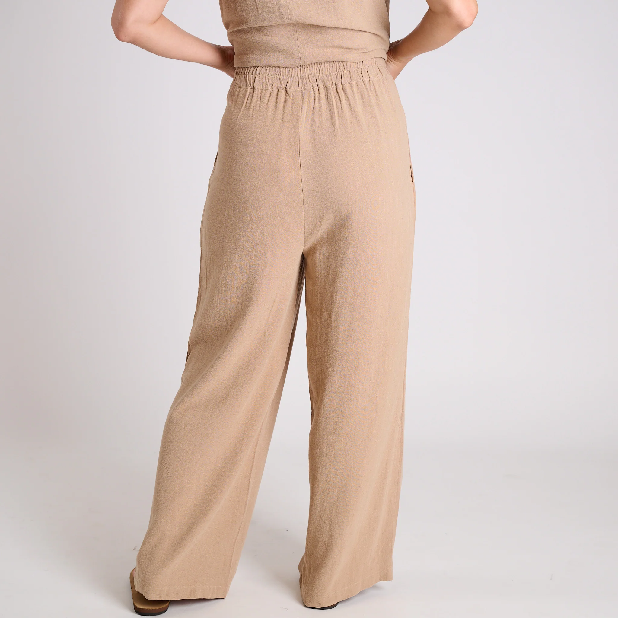 Sleeveless Solid Woven Set - Image 6