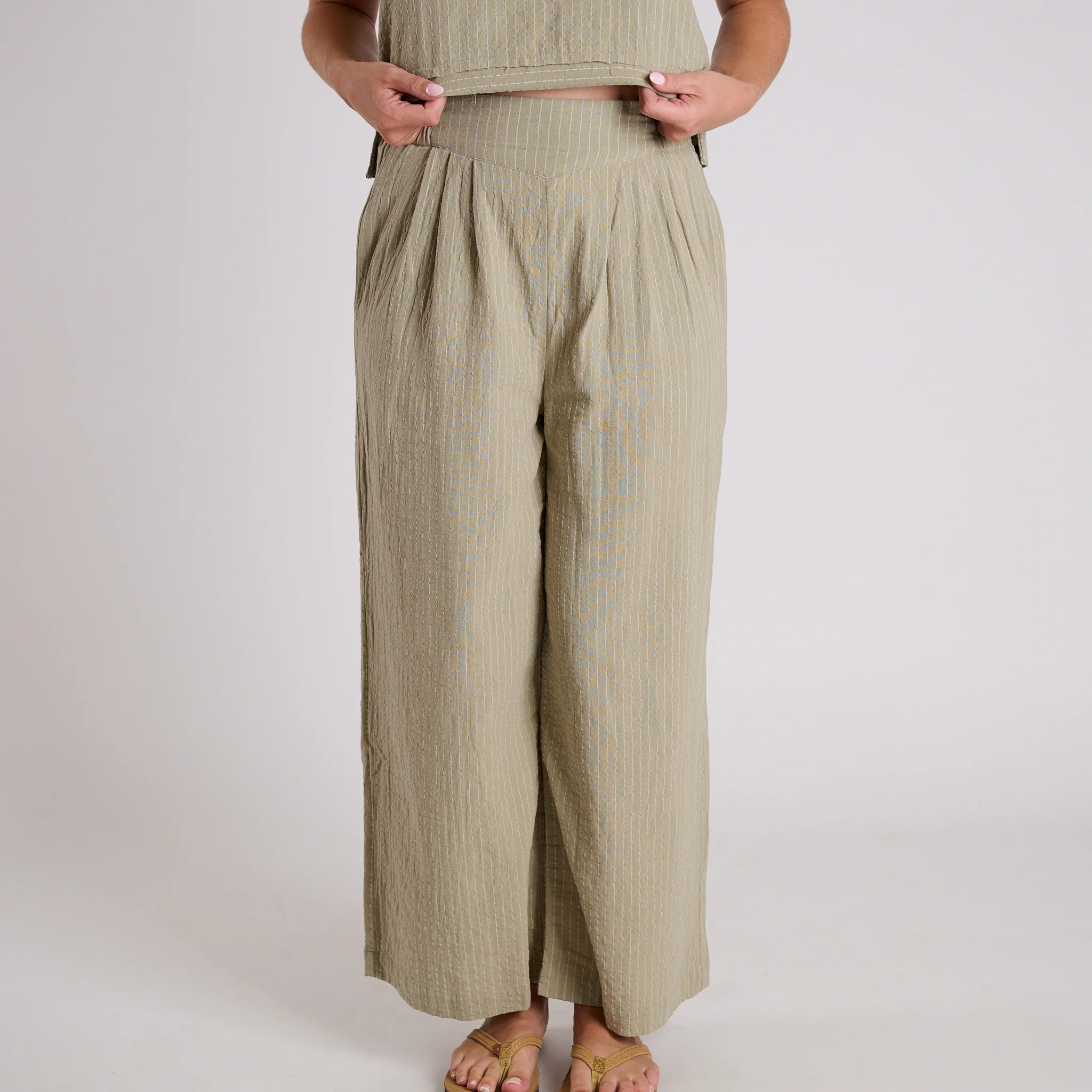 Sleeveless Striped Woven Set - Image 17
